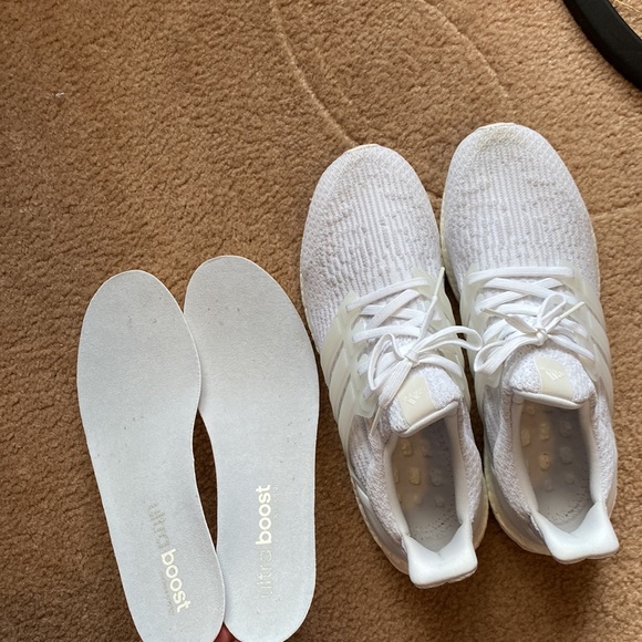 UltraBOOST triple white - Picture 8 of 11